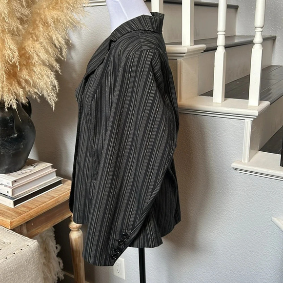 Lane Bryant Pinstripe Four Buttoned Blazer Jacket Work Wear Size 14/16W - Picture 6 of 9